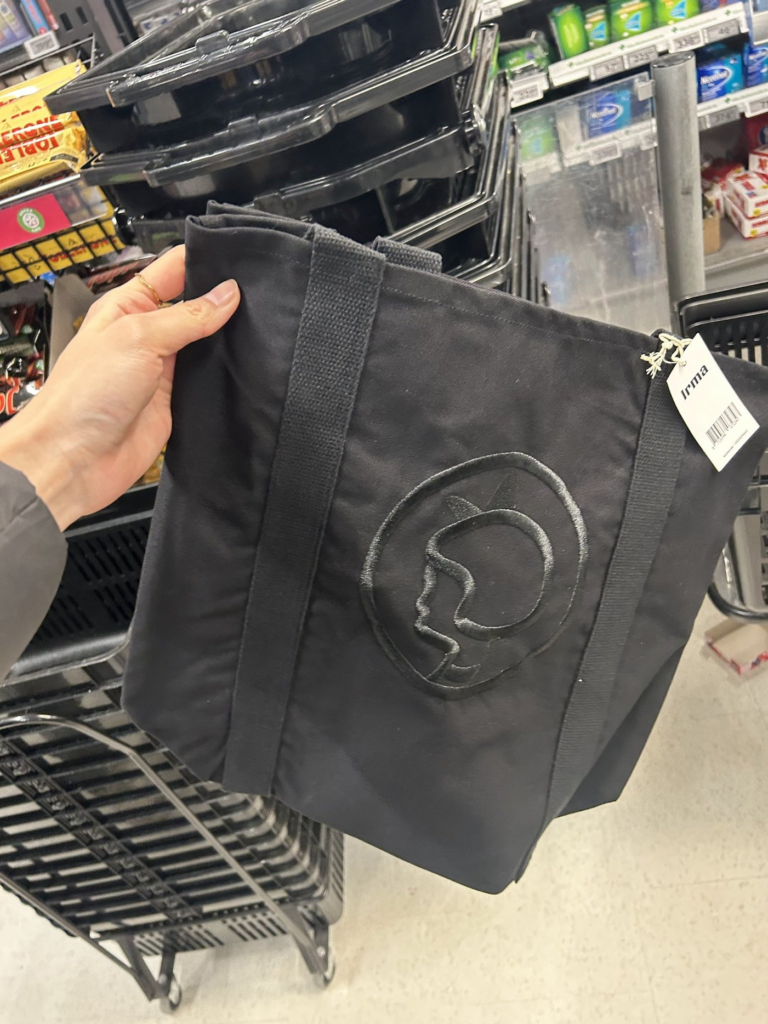 イヤマのトートバッグ（ブラック）