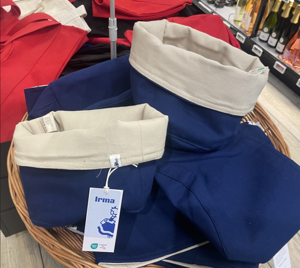 イヤマ　ブレッドケース