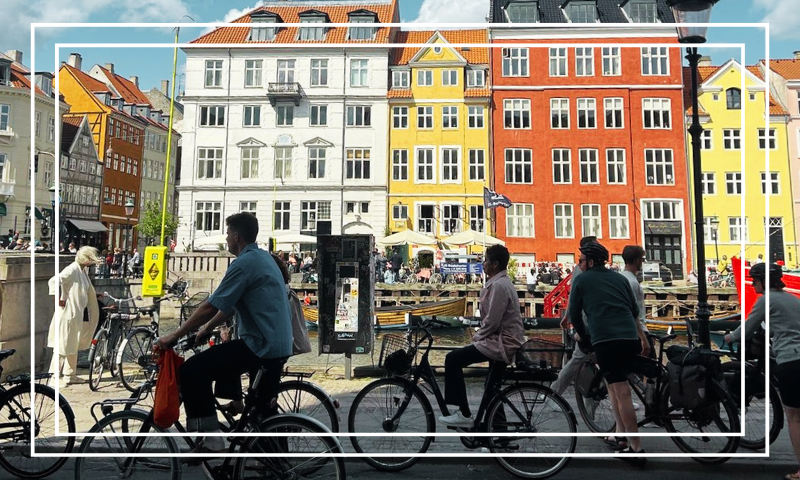 Nyhavnニューハウン前の自転車道路