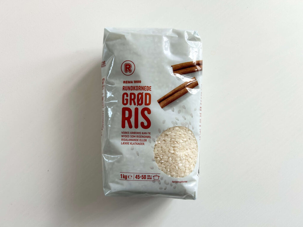 スーパーで売られているgrødrisのパッケージ